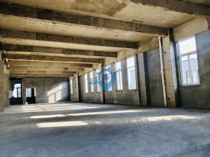 联东U谷全新厂房办公楼出售，紧邻高速地铁出口，位于经开核心区域