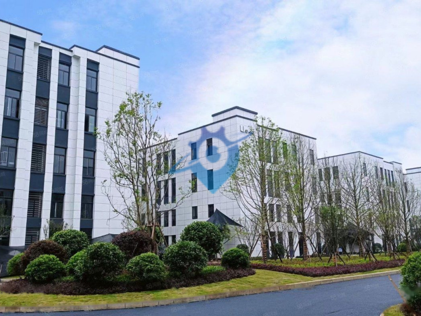 集团自建产业园区，紧邻高速地铁口，交通便利，全新厂房出售，享政府政策扶持