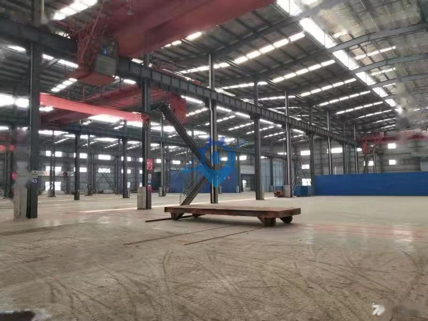 蔡甸柏林2500平米行车15吨5吨各一台配套齐全，进出便利，变压器1600