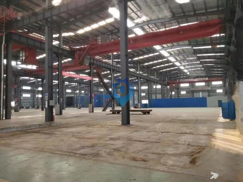蔡甸柏林2500平米行车15吨5吨各一台配套齐全，进出便利，变压器1600