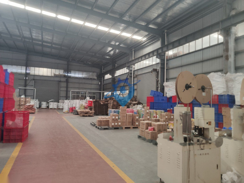 黄陂钢构厂房2300平行车10吨配套办公宿舍食堂交通便利