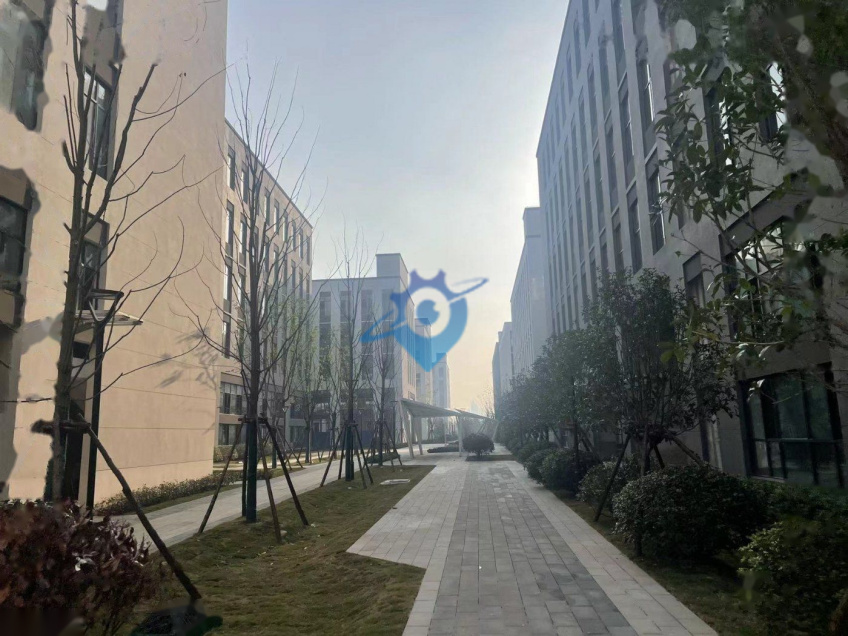 双地铁口，层高7.2米现房出售，光谷南，主城区三环边，
